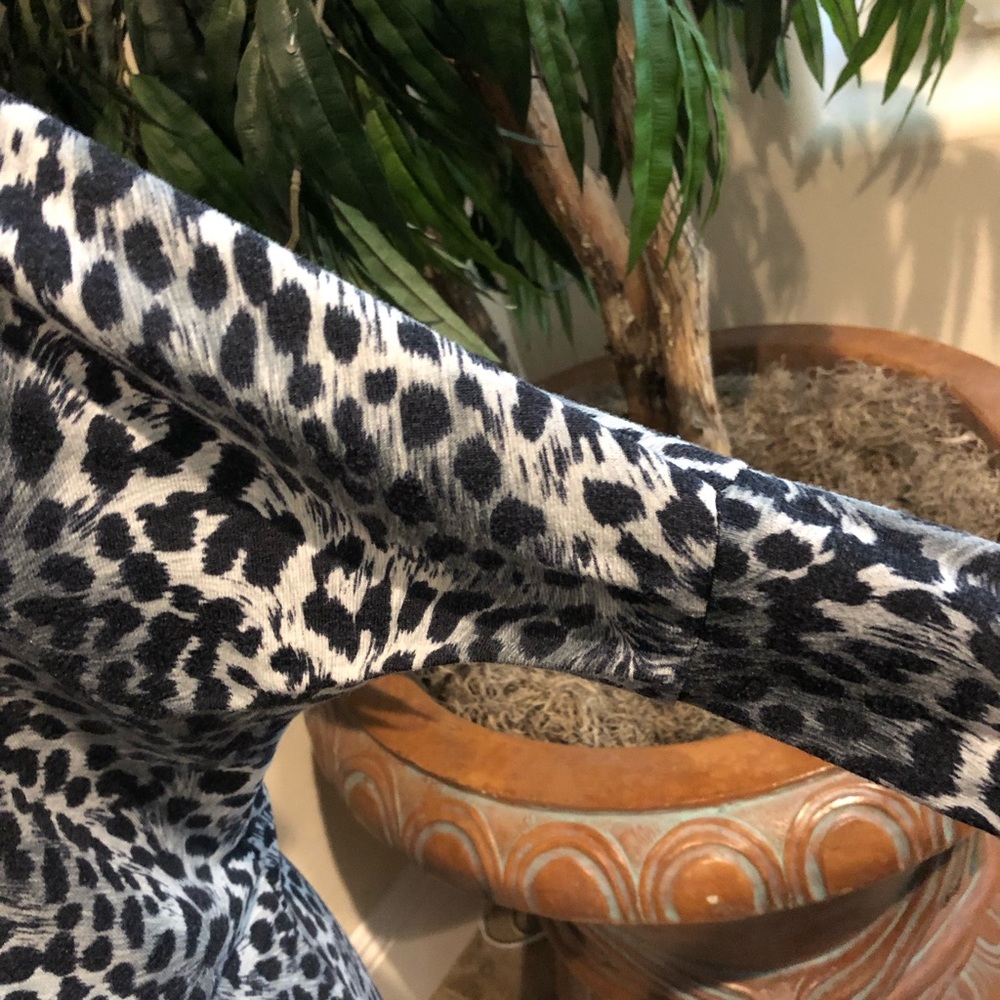 Leopard Print Lightweight T - Picture 3 of 5